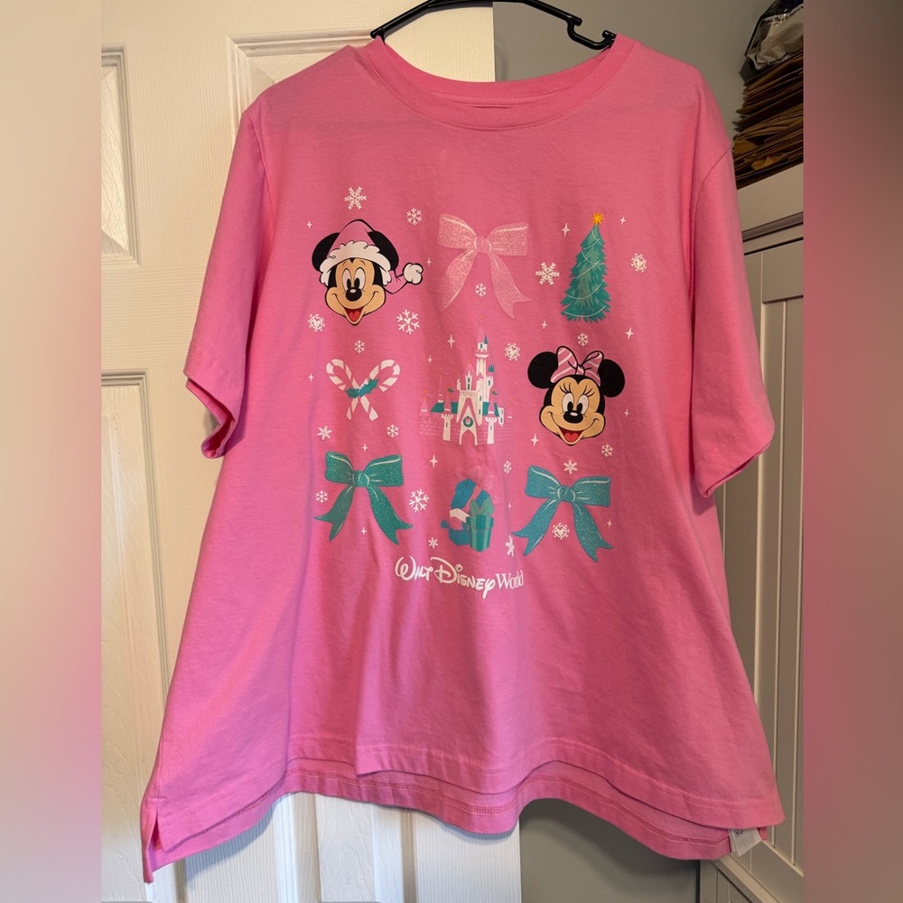 Walt Disney World Pink Ribbon Holiday T Shirt